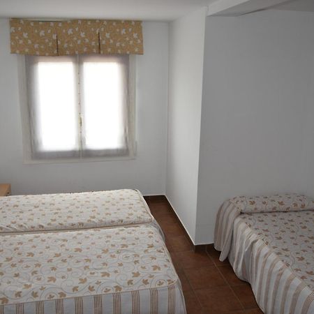 Aparthotel Tres Caminos El Grado Kültér fotó