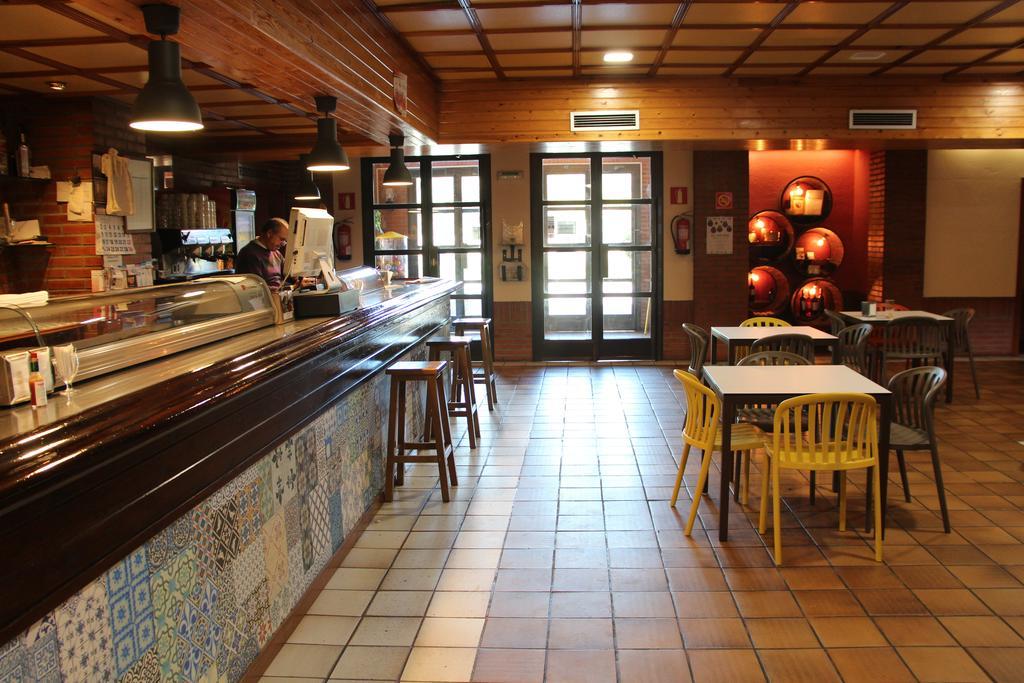 Aparthotel Tres Caminos El Grado Kültér fotó