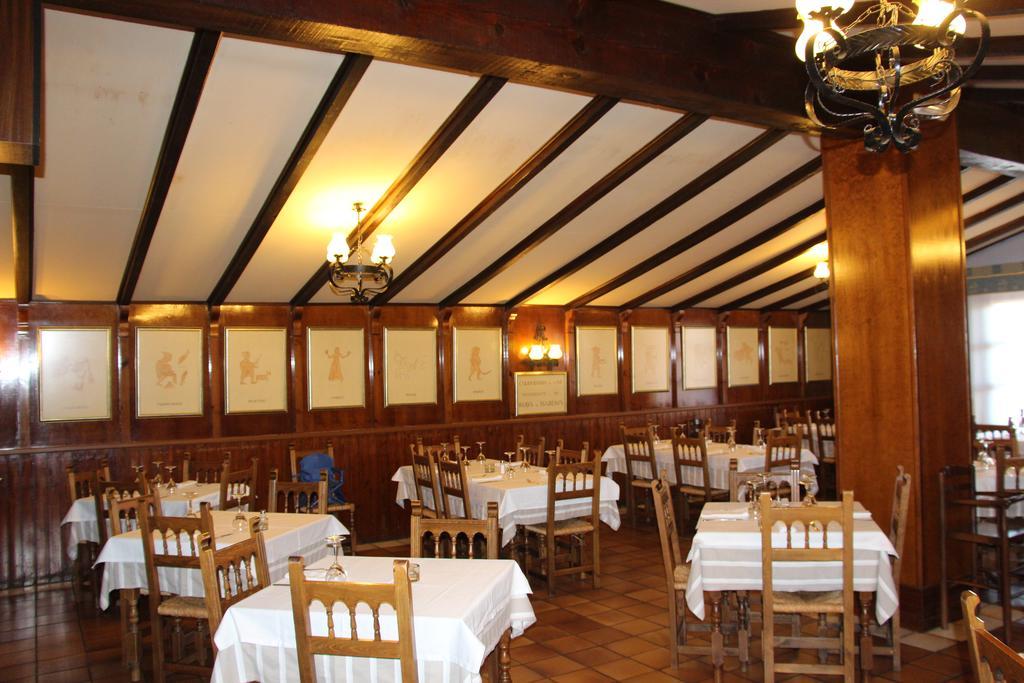 Aparthotel Tres Caminos El Grado Kültér fotó