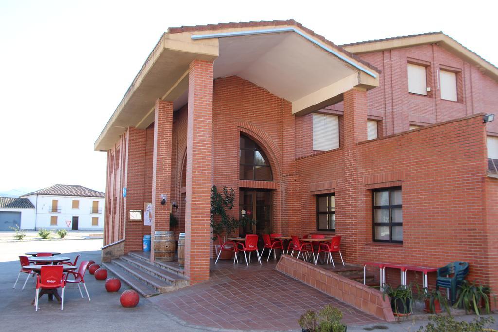 Aparthotel Tres Caminos El Grado Kültér fotó